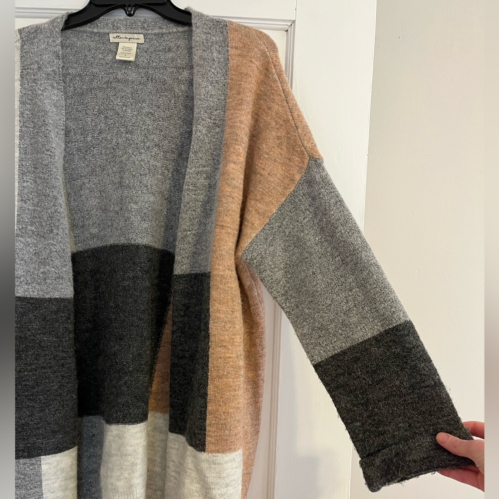 Color Block Cardigan - Picture 2 of 4